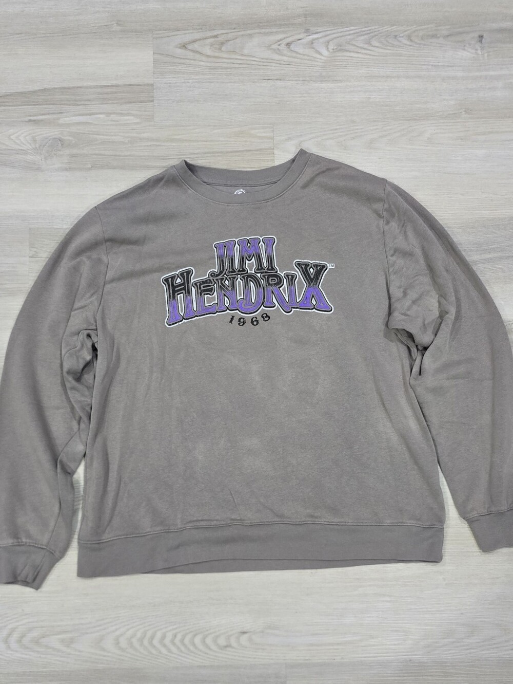 Jimmy Hendrix sweatshirt size L Couple spots on sleeves see pics